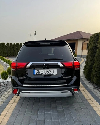 Mitsubishi Outlander cena 91999 przebieg: 56400, rok produkcji 2019 z Rumia małe 106